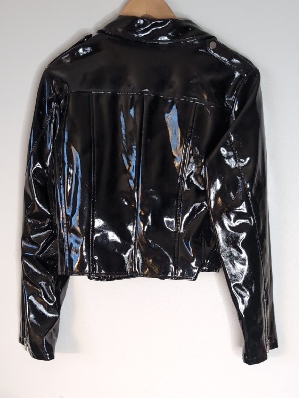 Vixen by Micheline Pitt Black Vinyl Jacket - Picture 5 of 6